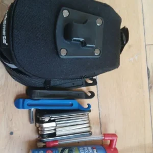 4x 27.5 inch mountain bike tubes and handy bits - Image 2