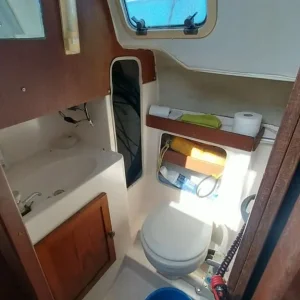 Hunter Horizon 273 sail boat bilge keel - Image 7