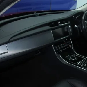 2019 Jaguar XF 2.0D Prestige 4DR Diesel Auto Euro 6 - Image 7