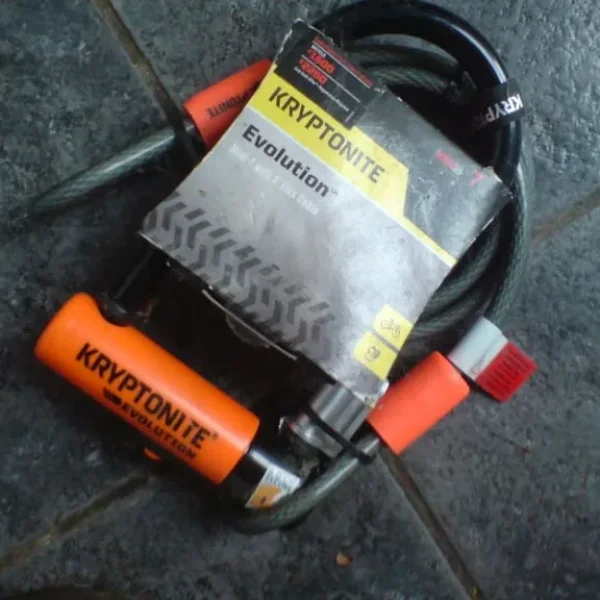 BAND NEW KRYPTONITE EVOLUTION D LOCK AND CABLE