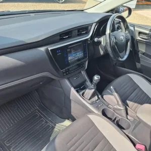 2016 Toyota Auris 1.6 D-4D Icon Euro 6 Diesel Manual 5-door Hatchback - Image 3