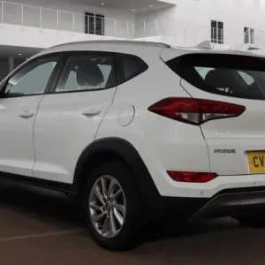 2015 Hyundai Tucson 2.0 CRDi SE Nav 4WD Estate - Image 5