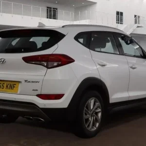 2015 Hyundai Tucson 2.0 CRDi SE Nav 4WD Estate - Image 6