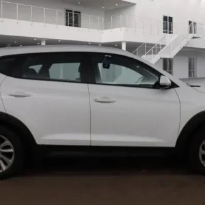 2015 Hyundai Tucson 2.0 CRDi SE Nav 4WD Estate - Image 7