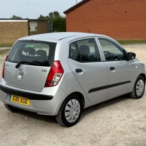 2011 Hyundai i10 1.2 Classic Euro 4 5-door hatchback - Image 2