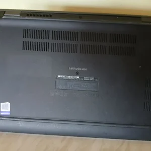 TOUCHSCREEN Laptop Dell Latitude 5300 - Image 4