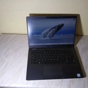 TOUCHSCREEN Laptop Dell Latitude 5300