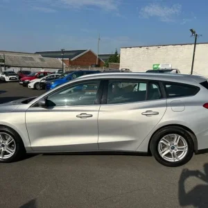 2019 Ford Focus 1.5 EcoBlue Zetec Estate 5dr Diesel Manual Euro 6 - Image 3
