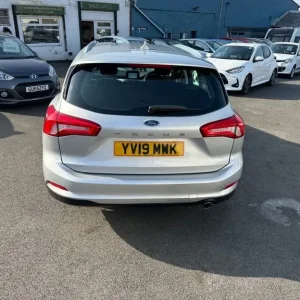 2019 Ford Focus 1.5 EcoBlue Zetec Estate 5dr Diesel Manual Euro 6 - Image 4