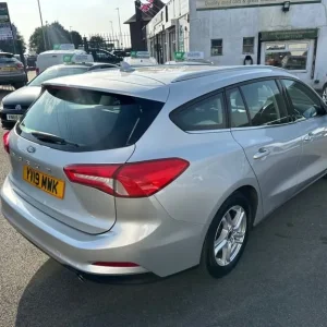 2019 Ford Focus 1.5 EcoBlue Zetec Estate 5dr Diesel Manual Euro 6 - Image 5