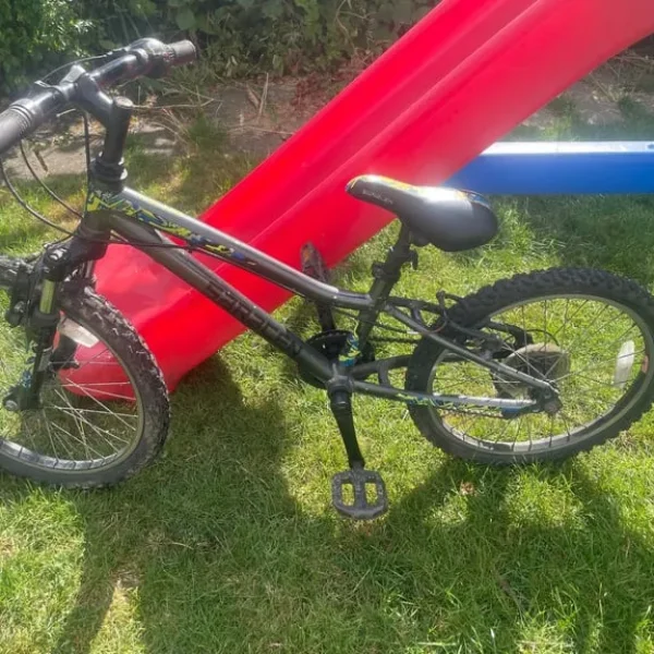 Boys Saracen bike. 20inch wheel