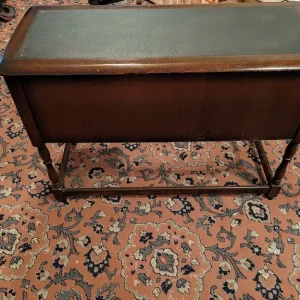 Small leather-top desk - Image 2