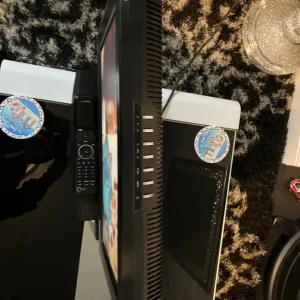 19 inch flat screen tv with remote - Image 4