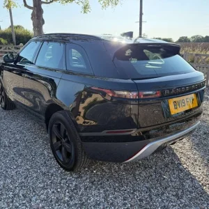 2019 Land Rover Range Rover Velar R-Dynamic 2.0 Diesel 4WD - Image 3