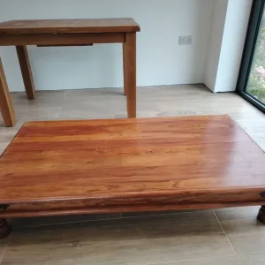 Beautiful very large Wooden Coffee table - Image 5
