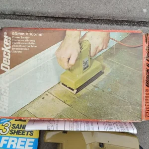Vintage Black & Decker electric sander - Image 2