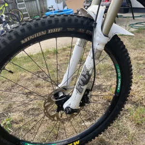 Trek Fuel EX 9.8 26 carbon - Image 5