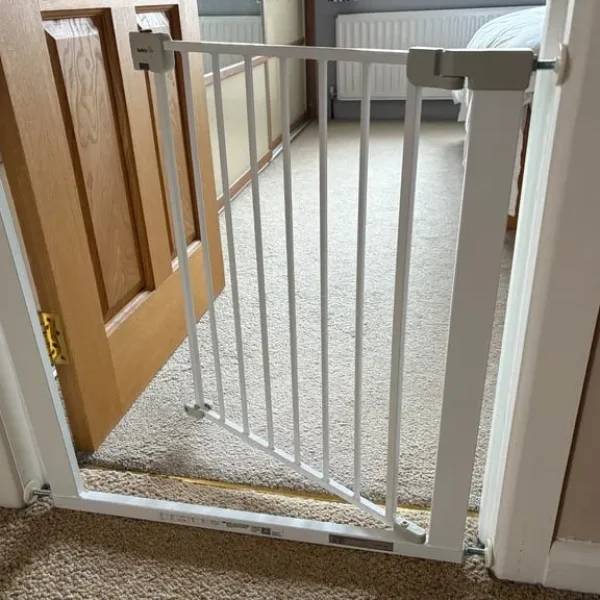Kids safety gate