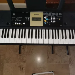 2 x Yamaha YPT-220 Keyboards with Stands - Image 3