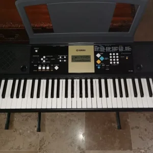 2 x Yamaha YPT-220 Keyboards with Stands - Image 6