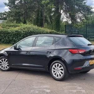 2013 SEAT LEON 1.6 TDI Manual 5 Door Black - Image 5