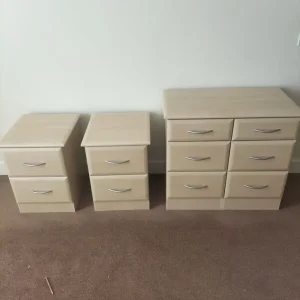 Bedside tables and drawers - Image 3