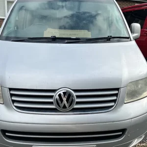 Volkswagen Caravelle MPV 2005 manual 5-door - Image 2