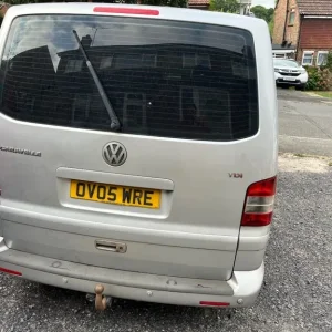 Volkswagen Caravelle MPV 2005 manual 5-door - Image 3
