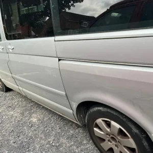 Volkswagen Caravelle MPV 2005 manual 5-door - Image 7
