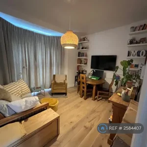 1 bedroom flat in Loughborough Road, west-mersea, Colchester (1 bed) - Image 2