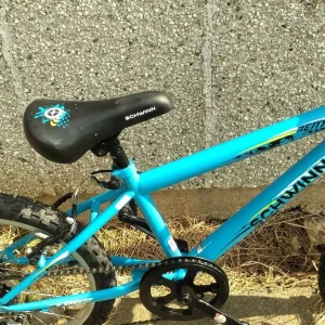 5-7yr olds bike - Image 3