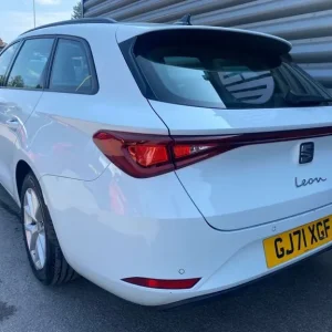 2021 SEAT Leon 1.5 TSI Evo 5-door Estate Manual - Image 7