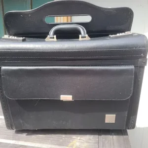 Black pilot travel case - Image 3