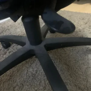 Office swivel chair with adjustable features - Image 5