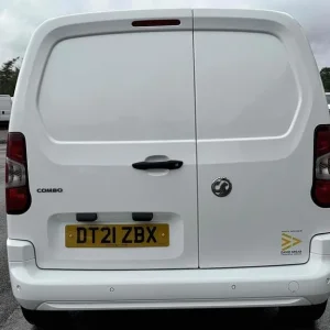2021 Vauxhall Combo Turbo D 100ps 2300 Sportive Euro 6 with Air Con, Sat Nav Car Play, Rear Sen P... - Image 7