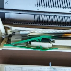Knitting machine- Empiral Knitmaster - Image 4