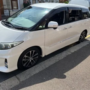 Toyota Estima - Image 2