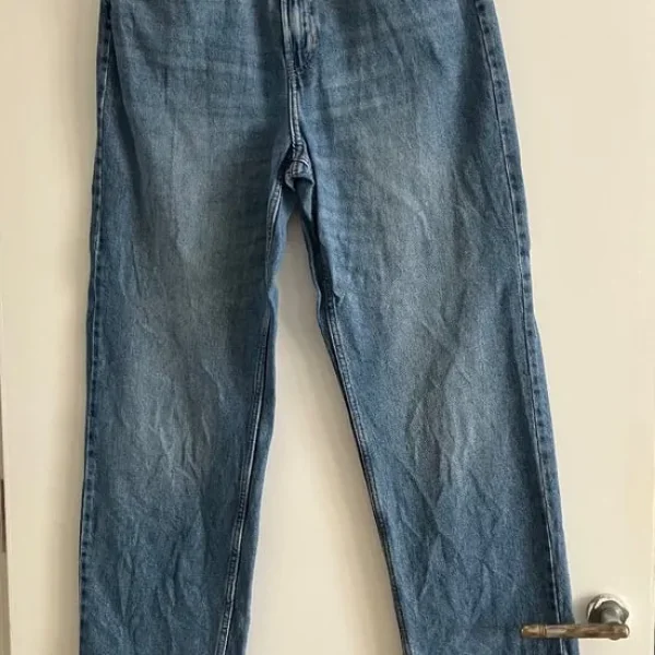 Size 14 H&M straight ultra high waist jeans