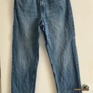 Size 14 H&M straight ultra high waist jeans