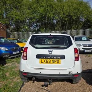 DACIA DUSTER ACCESS 4X2 MODEL 1.6 PETROL 105 BHP LOW MILES 65K 12 MONTHS MOT&FULL HISTORY SERVICE!!! - Image 4