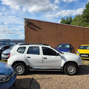 DACIA DUSTER ACCESS 4X2 MODEL 1.6 PETROL 105 BHP LOW MILES 65K 12 MONTHS MOT&FULL HISTORY SERVICE!!! - Image 8