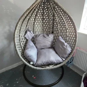 Egg chair