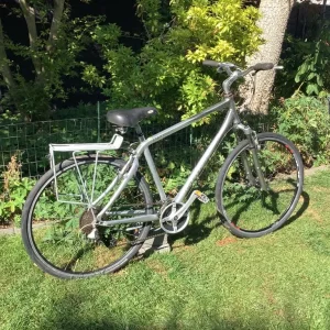 Hybrid Bike Giant Cypress 21 inch - Image 5