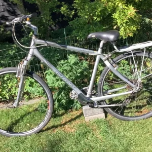 Hybrid Bike Giant Cypress 21 inch