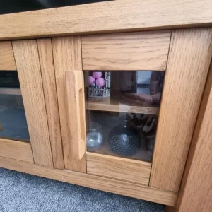 Oak and glass TV media unit x 2 - Image 2
