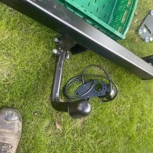 Mercedes C220 towbar - Image 2