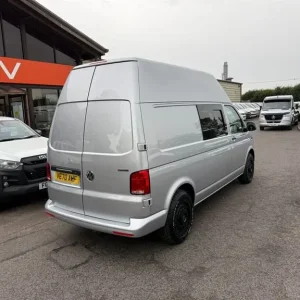 2021 Volkswagen Transporter T32 TDI 4MOTION T6.1 HALF CAMPER NO VAT SWOMPER Window Van Diesel Manual - Image 3