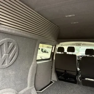 2021 Volkswagen Transporter T32 TDI 4MOTION T6.1 HALF CAMPER NO VAT SWOMPER Window Van Diesel Manual - Image 5