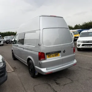 2021 Volkswagen Transporter T32 TDI 4MOTION T6.1 HALF CAMPER NO VAT SWOMPER Window Van Diesel Manual - Image 7