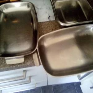 Stainless steel oven dishes and colander - Image 2